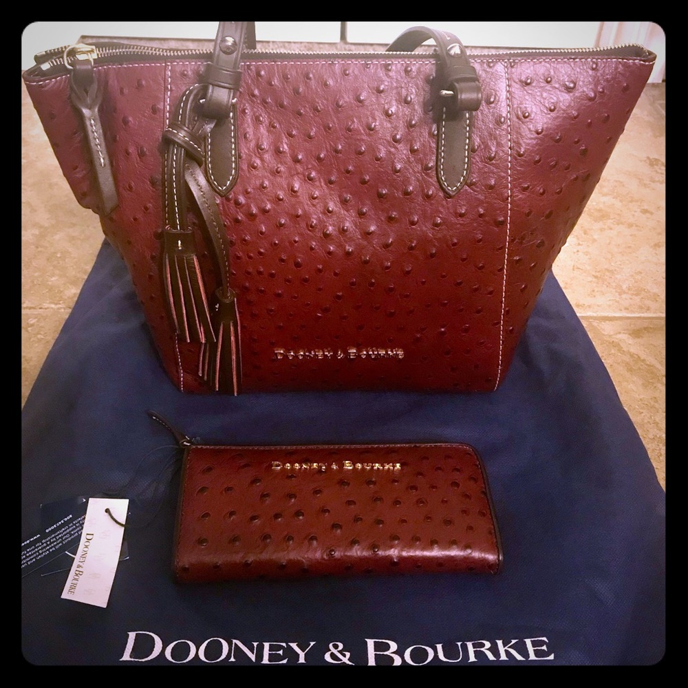 New Dooney & Bourke Purse With Matching Wallet